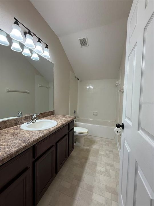 For Rent: $2,800 (5 beds, 4 baths, 2901 Square Feet)