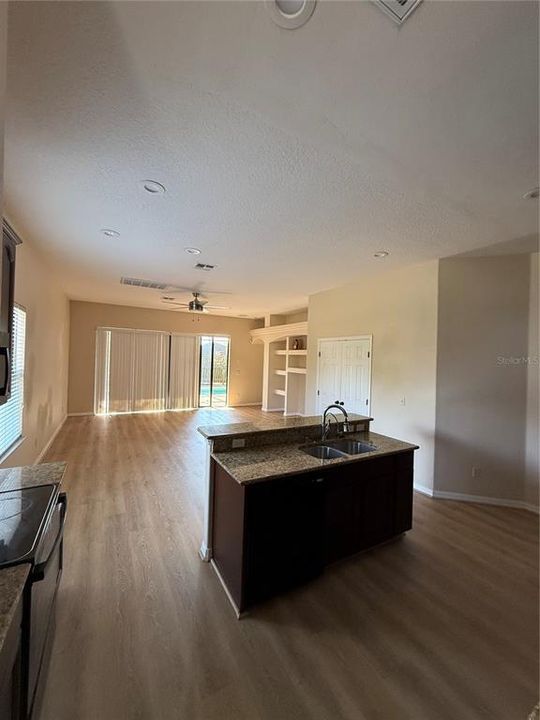 For Rent: $2,800 (5 beds, 4 baths, 2901 Square Feet)