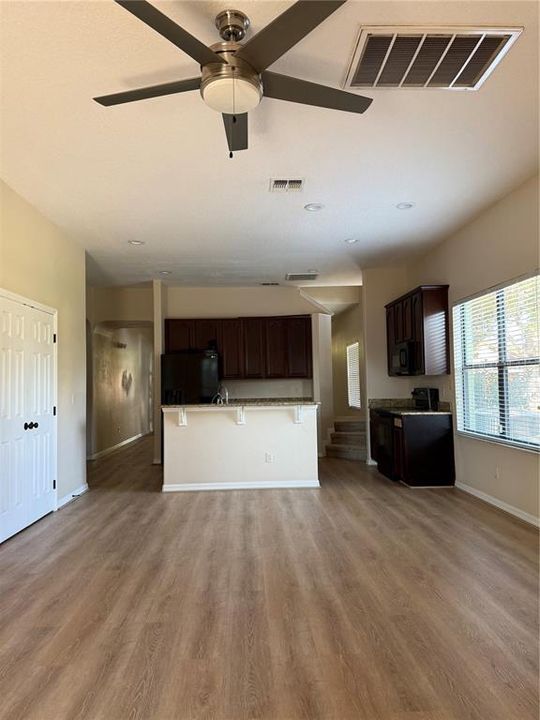 For Rent: $2,800 (5 beds, 4 baths, 2901 Square Feet)