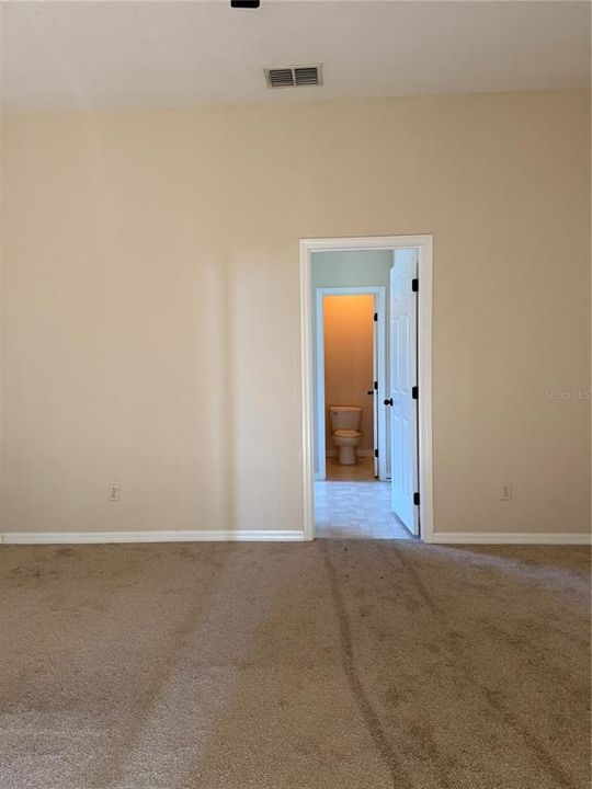 For Rent: $2,800 (5 beds, 4 baths, 2901 Square Feet)