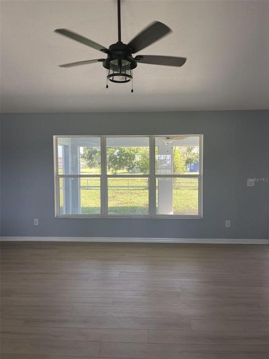 出租: $2,500 (3 贝兹, 2 浴室, 1569 平方英尺)