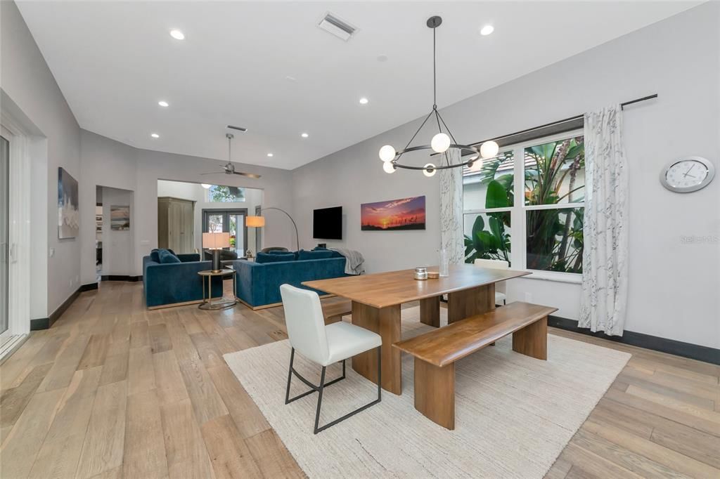 For Sale: $499,000 (3 beds, 2 baths, 1850 Square Feet)