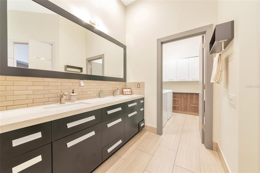 For Sale: $499,000 (3 beds, 2 baths, 1850 Square Feet)