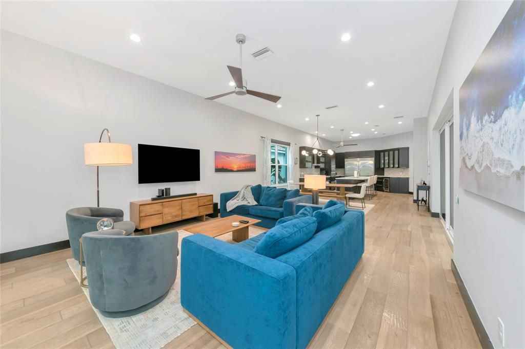 For Sale: $499,000 (3 beds, 2 baths, 1850 Square Feet)