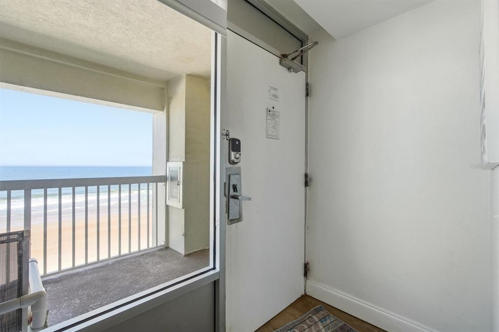 На продажу: $99,900 (0 спален, 1 ванн, 308 Квадратных фут)