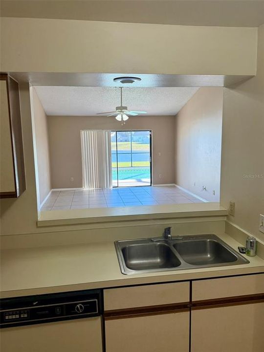 En Venta: $324,900 (3 camas, 2 baños, 1326 Pies cuadrados)