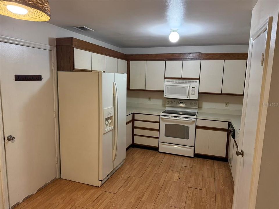 En Venta: $324,900 (3 camas, 2 baños, 1326 Pies cuadrados)