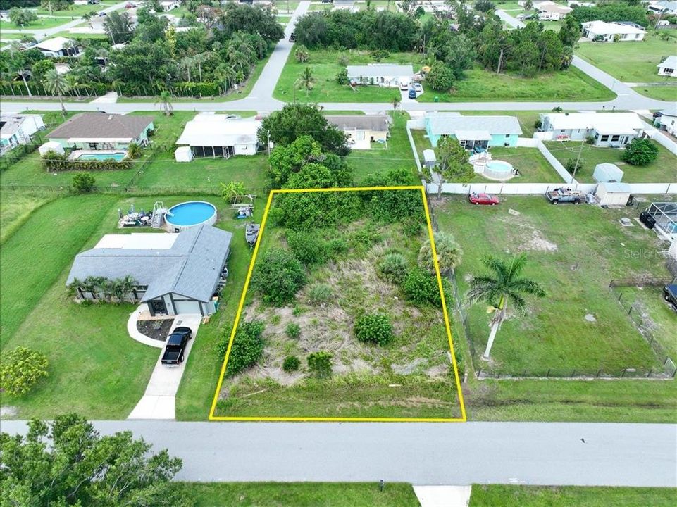 En Venta: $21,900 (0.23 acres)