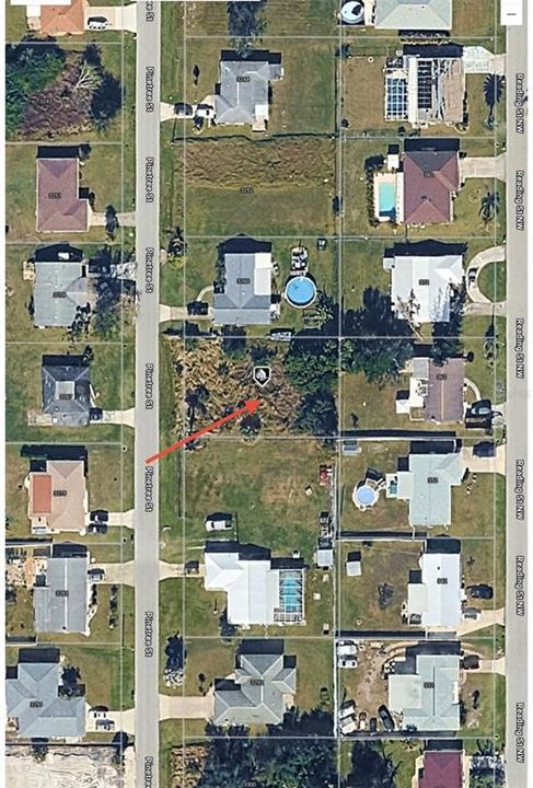 En Venta: $21,900 (0.23 acres)