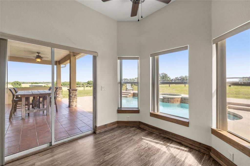 待售: $1,250,000 (3 贝兹, 2 浴室, 2161 平方英尺)