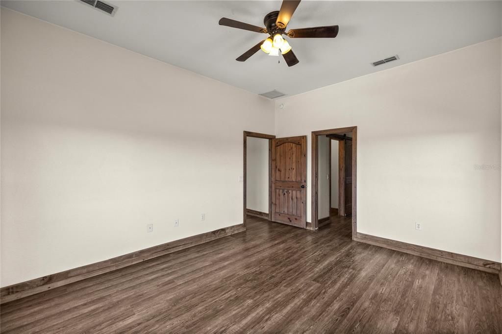 待售: $1,250,000 (3 贝兹, 2 浴室, 2161 平方英尺)