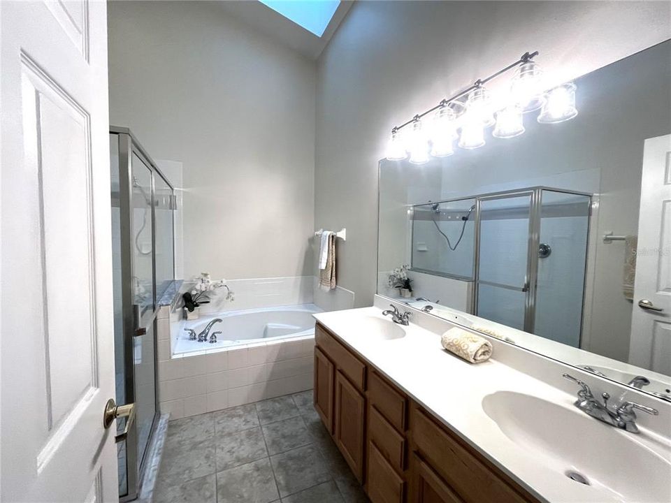 В аренду: $2,750 (4 спален, 2 ванн, 1974 Квадратных фут)