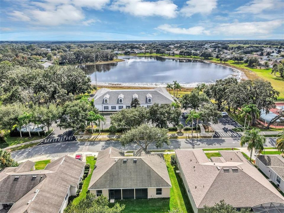 待售: $340,000 (2 贝兹, 2 浴室, 1709 平方英尺)