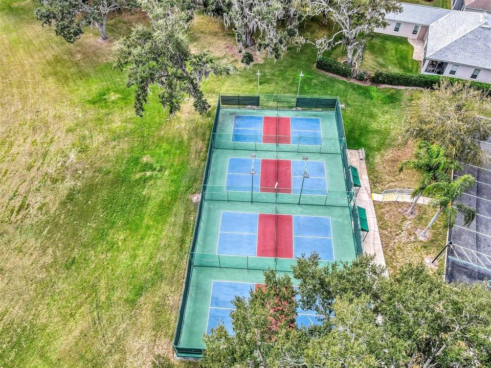 待售: $340,000 (2 贝兹, 2 浴室, 1709 平方英尺)