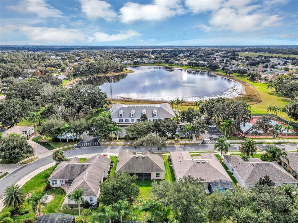 待售: $340,000 (2 贝兹, 2 浴室, 1709 平方英尺)