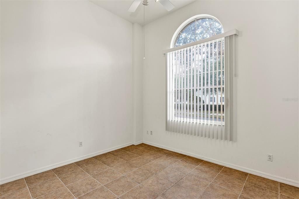 待售: $340,000 (2 贝兹, 2 浴室, 1709 平方英尺)