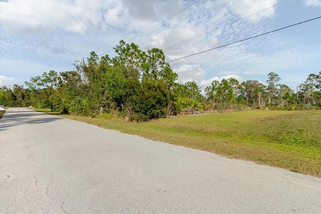 待售: $24,900 (0.19 acres)