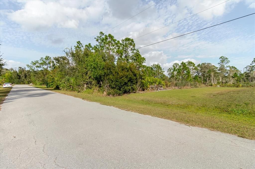 待售: $24,900 (0.19 acres)