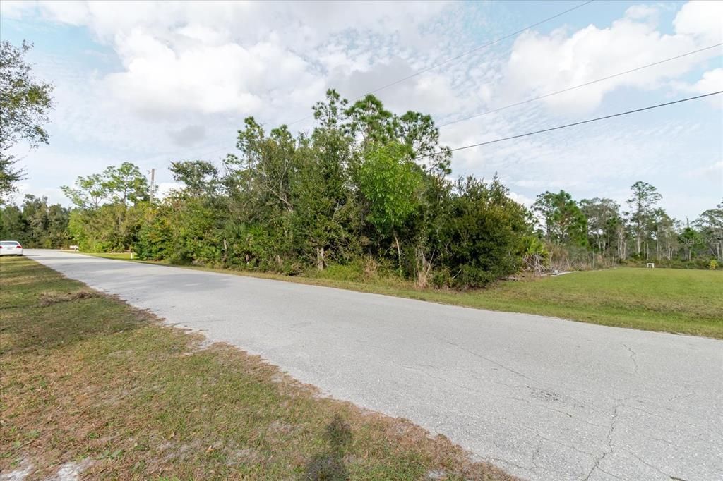 待售: $24,900 (0.19 acres)