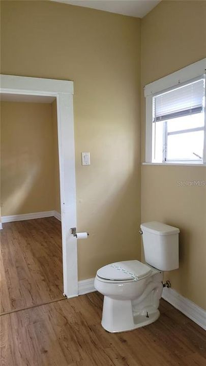 出租: $1,595 (2 贝兹, 1 浴室, 980 平方英尺)