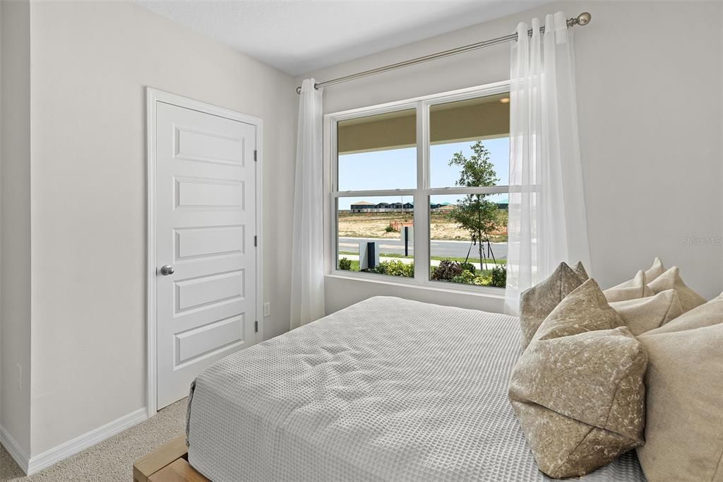 For Sale: $380,990 (5 beds, 3 baths, 2077 Square Feet)