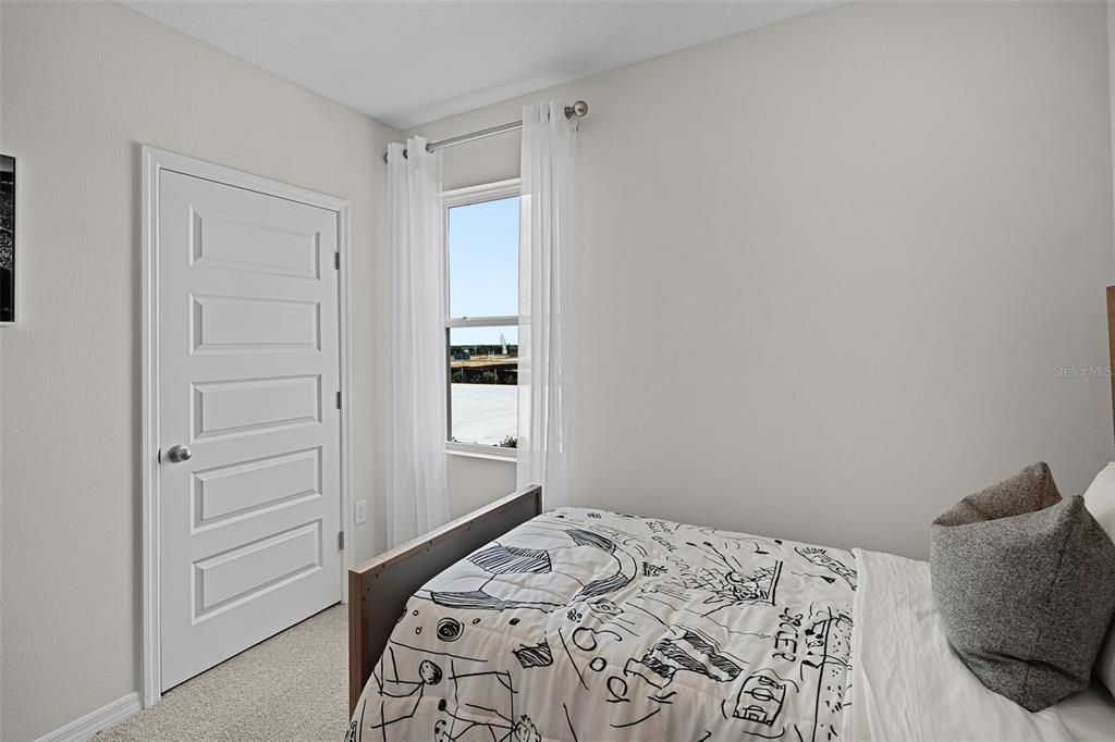 For Sale: $380,990 (5 beds, 3 baths, 2077 Square Feet)