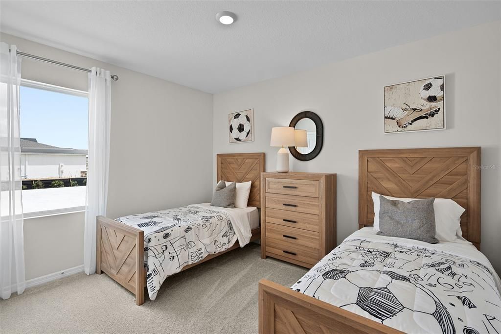 For Sale: $380,990 (5 beds, 3 baths, 2077 Square Feet)