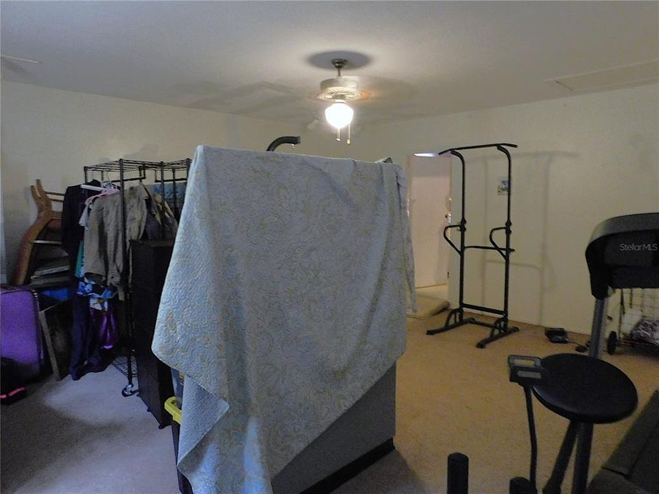 For Sale: $192,900 (2 beds, 2 baths, 1121 Square Feet)