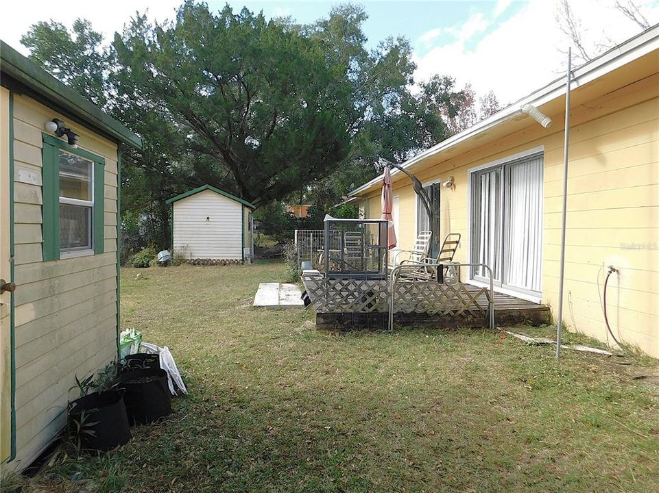 For Sale: $192,900 (2 beds, 2 baths, 1121 Square Feet)