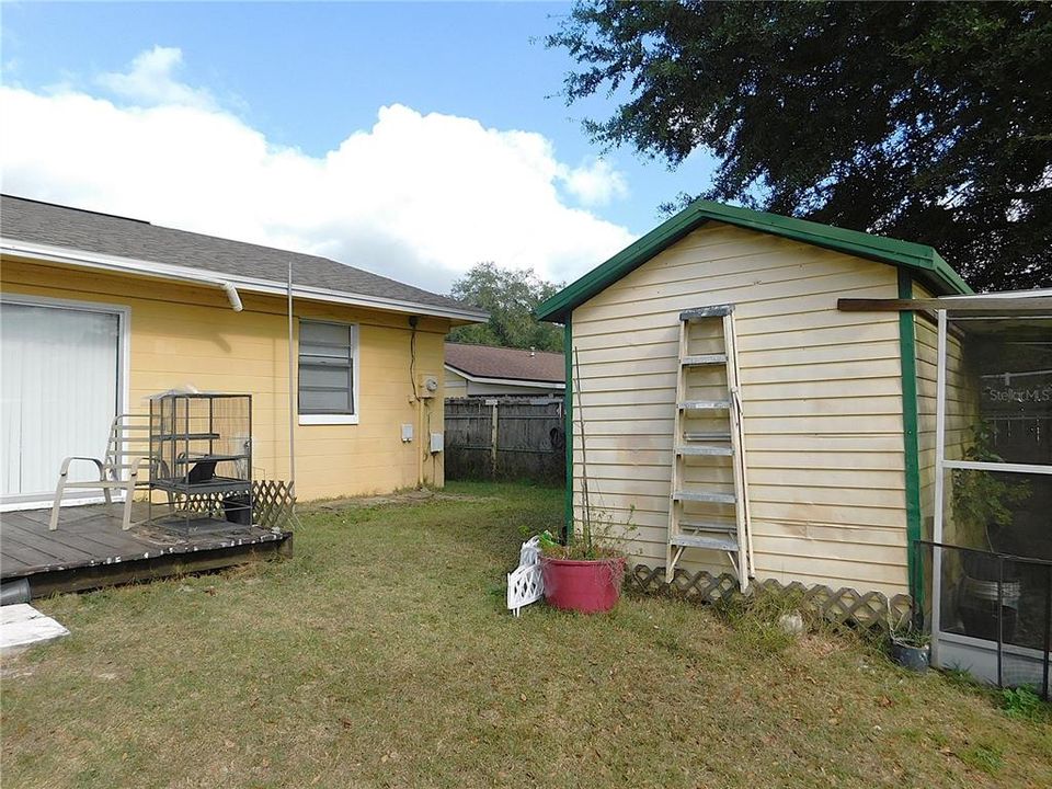 For Sale: $192,900 (2 beds, 2 baths, 1121 Square Feet)