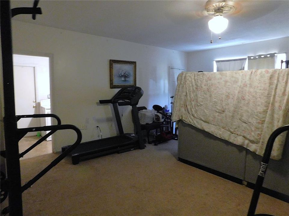 For Sale: $192,900 (2 beds, 2 baths, 1121 Square Feet)