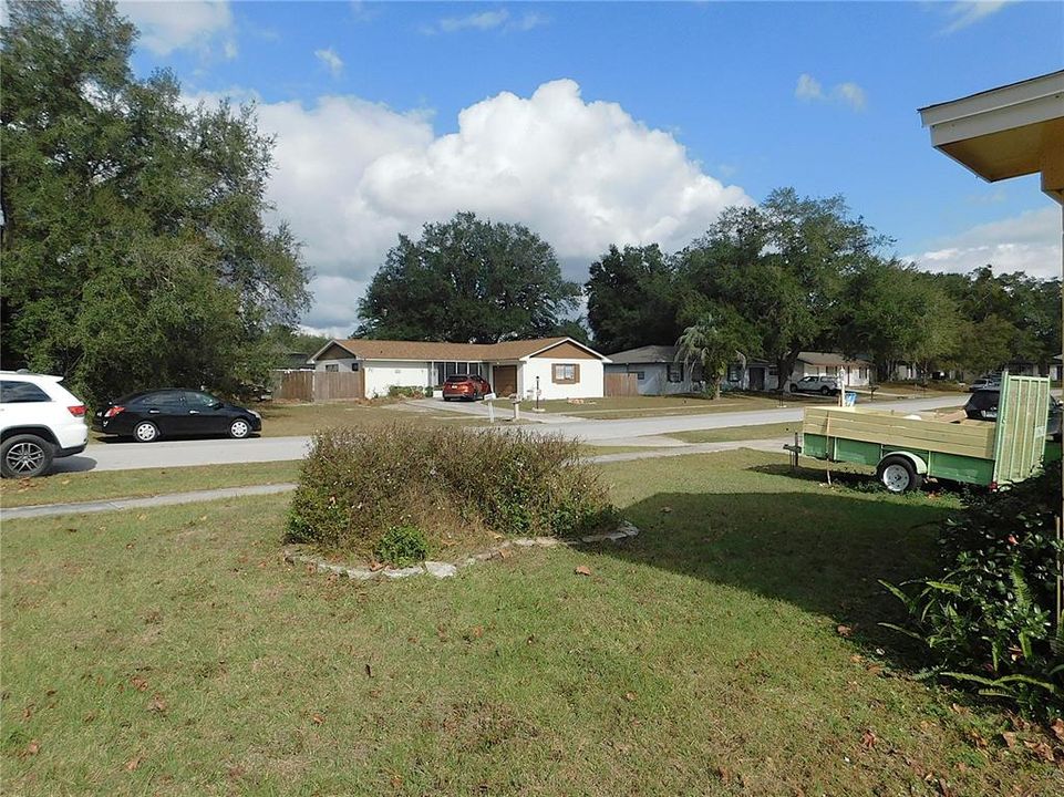 For Sale: $192,900 (2 beds, 2 baths, 1121 Square Feet)