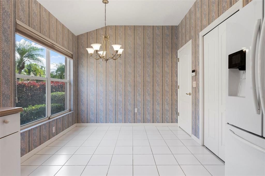 For Rent: $3,000 (2 beds, 2 baths, 1949 Square Feet)