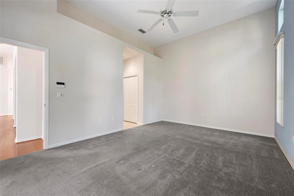 For Rent: $3,000 (2 beds, 2 baths, 1949 Square Feet)