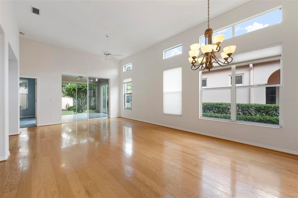 For Rent: $3,000 (2 beds, 2 baths, 1949 Square Feet)