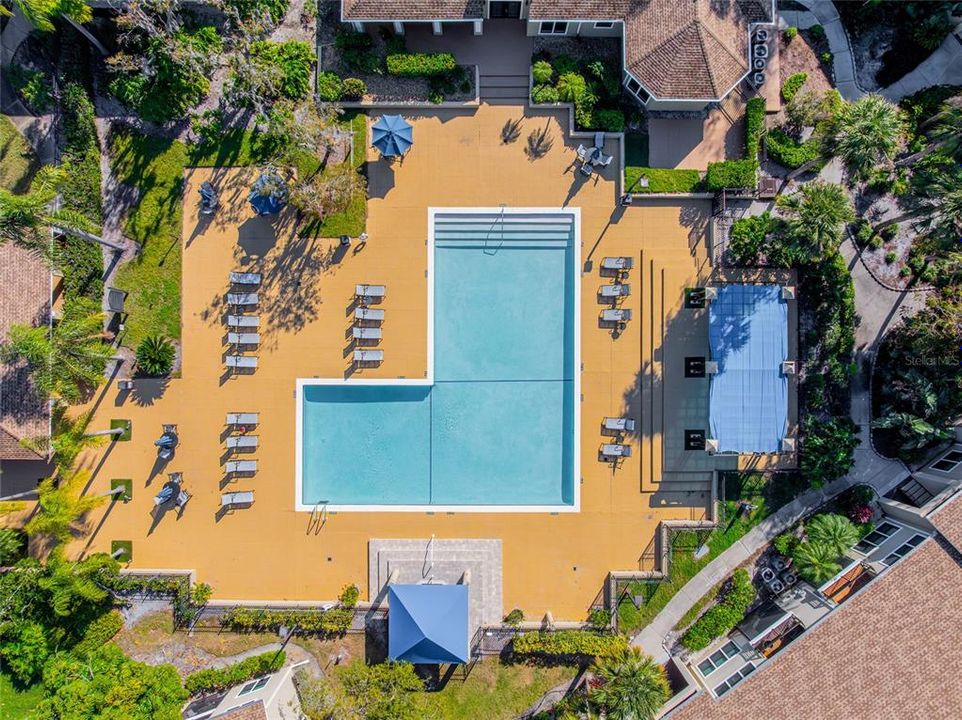 For Sale: $150,000 (1 beds, 1 baths, 572 Square Feet)