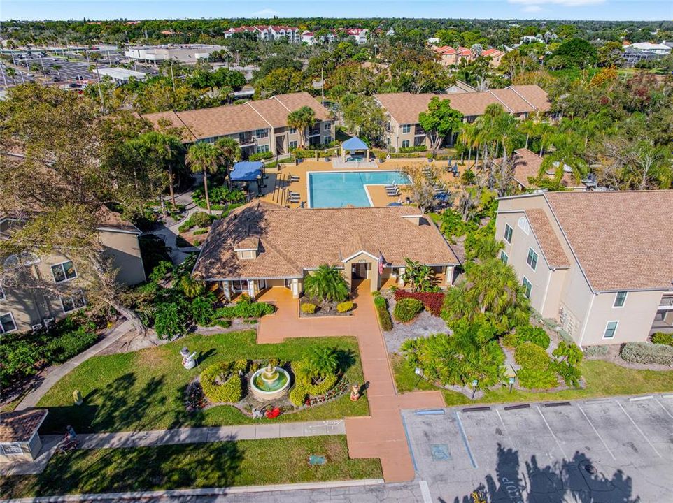 For Sale: $150,000 (1 beds, 1 baths, 572 Square Feet)