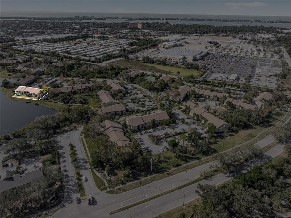 For Sale: $150,000 (1 beds, 1 baths, 572 Square Feet)