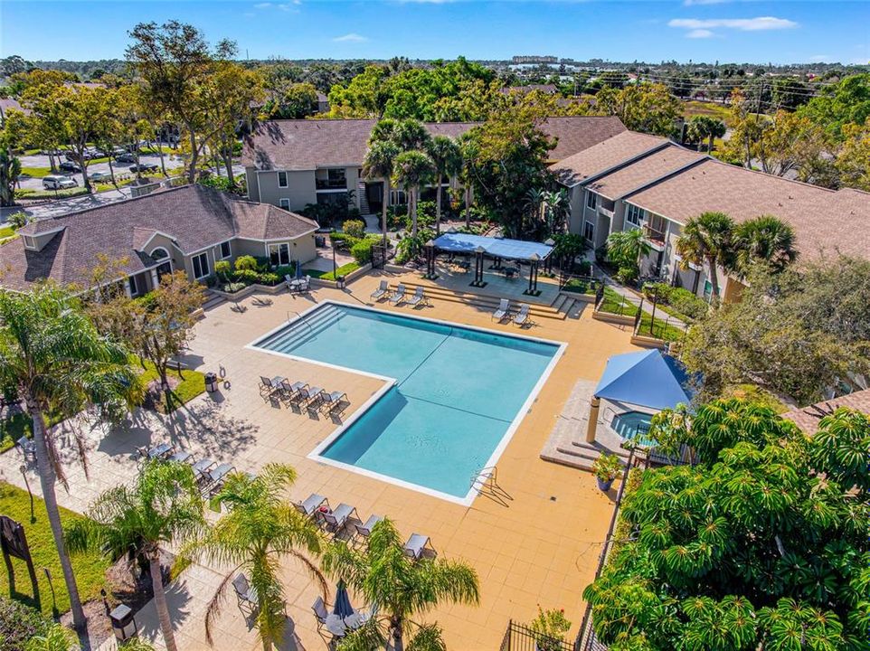 For Sale: $150,000 (1 beds, 1 baths, 572 Square Feet)