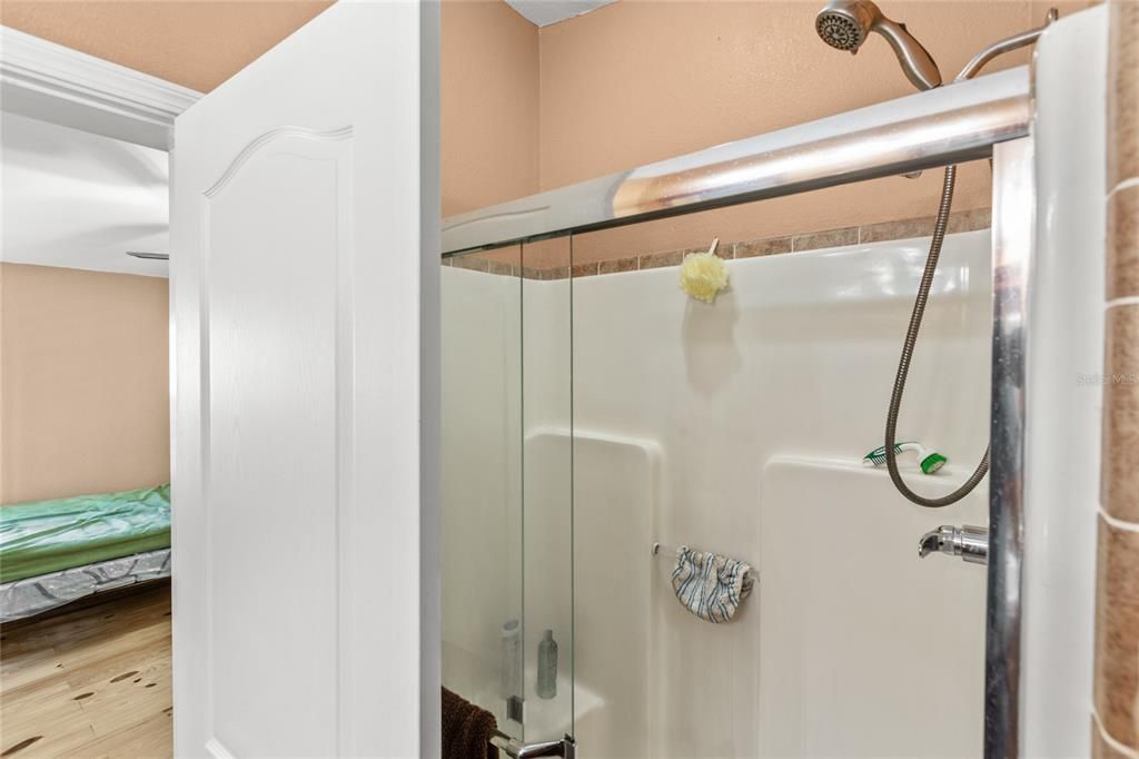 En Venta: $265,000 (3 camas, 2 baños, 1956 Pies cuadrados)