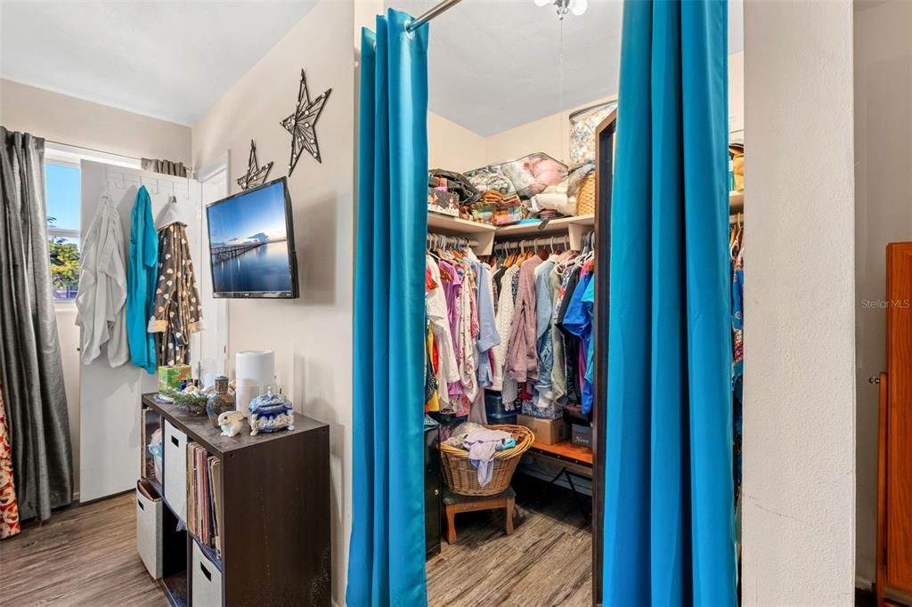 待售: $230,000 (3 贝兹, 2 浴室, 1173 平方英尺)