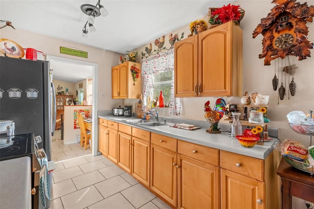 待售: $230,000 (3 贝兹, 2 浴室, 1173 平方英尺)