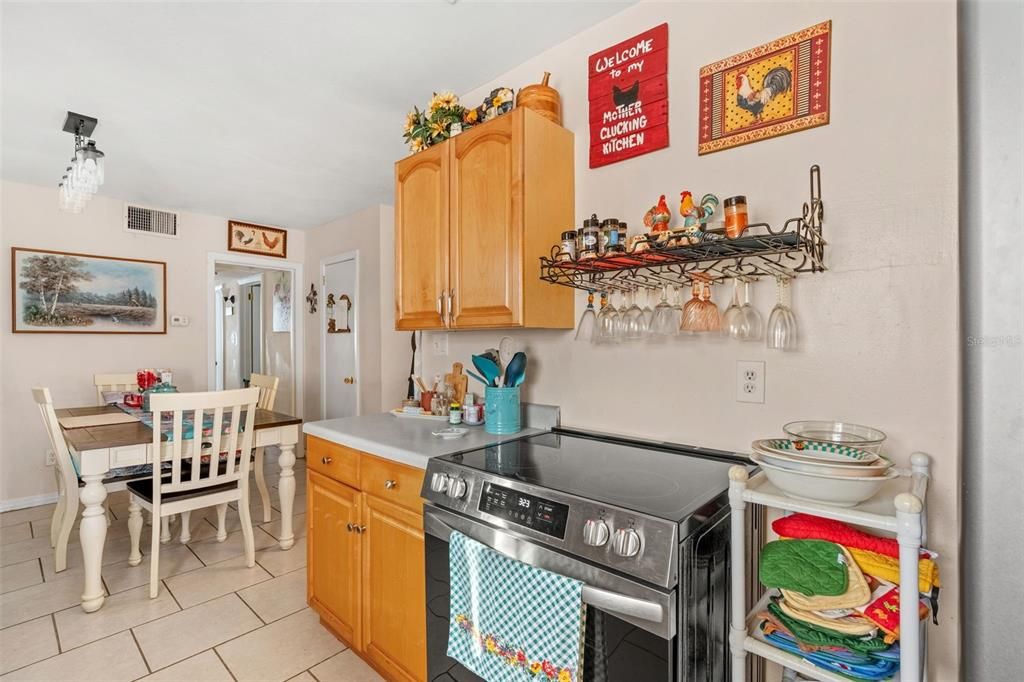 待售: $230,000 (3 贝兹, 2 浴室, 1173 平方英尺)