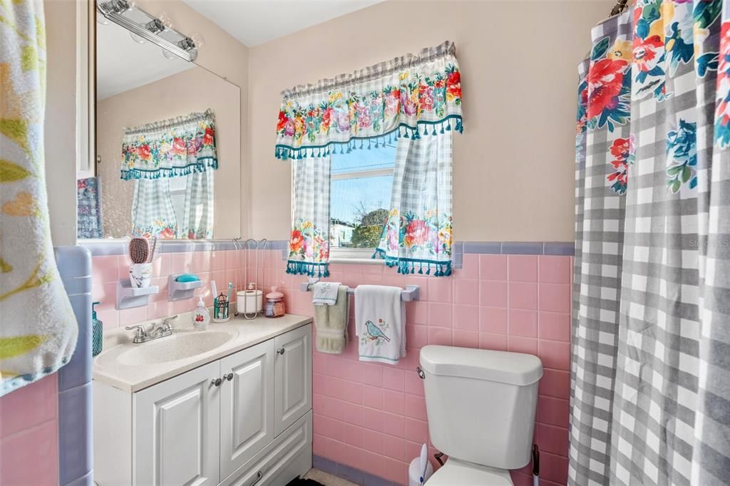 待售: $230,000 (3 贝兹, 2 浴室, 1173 平方英尺)