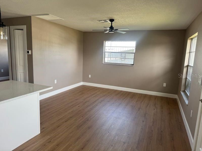For Rent: $2,395 (3 beds, 2 baths, 1000 Square Feet)