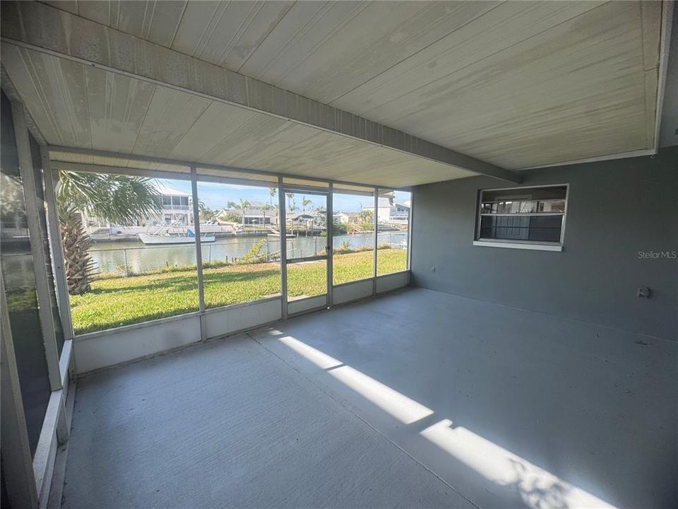 For Rent: $2,395 (3 beds, 2 baths, 1000 Square Feet)