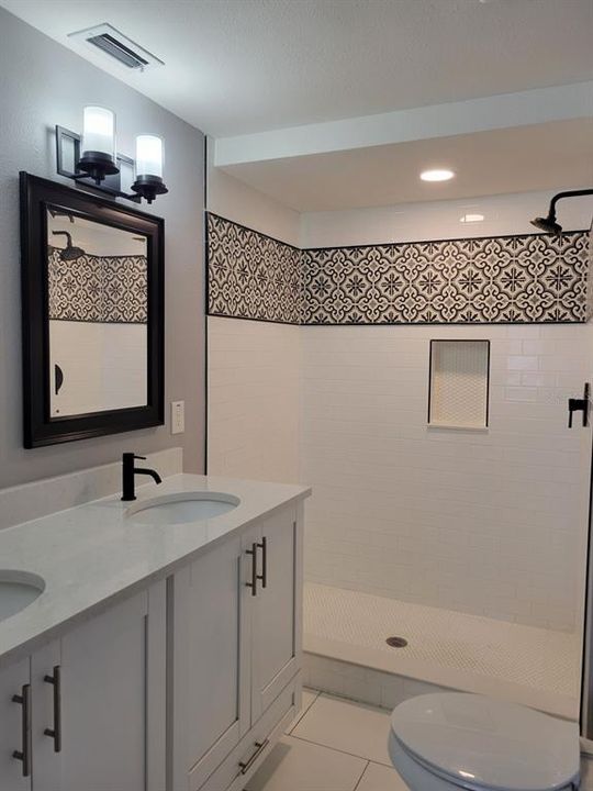 En Renta: $2,350 (4 camas, 2 baños, 1371 Pies cuadrados)