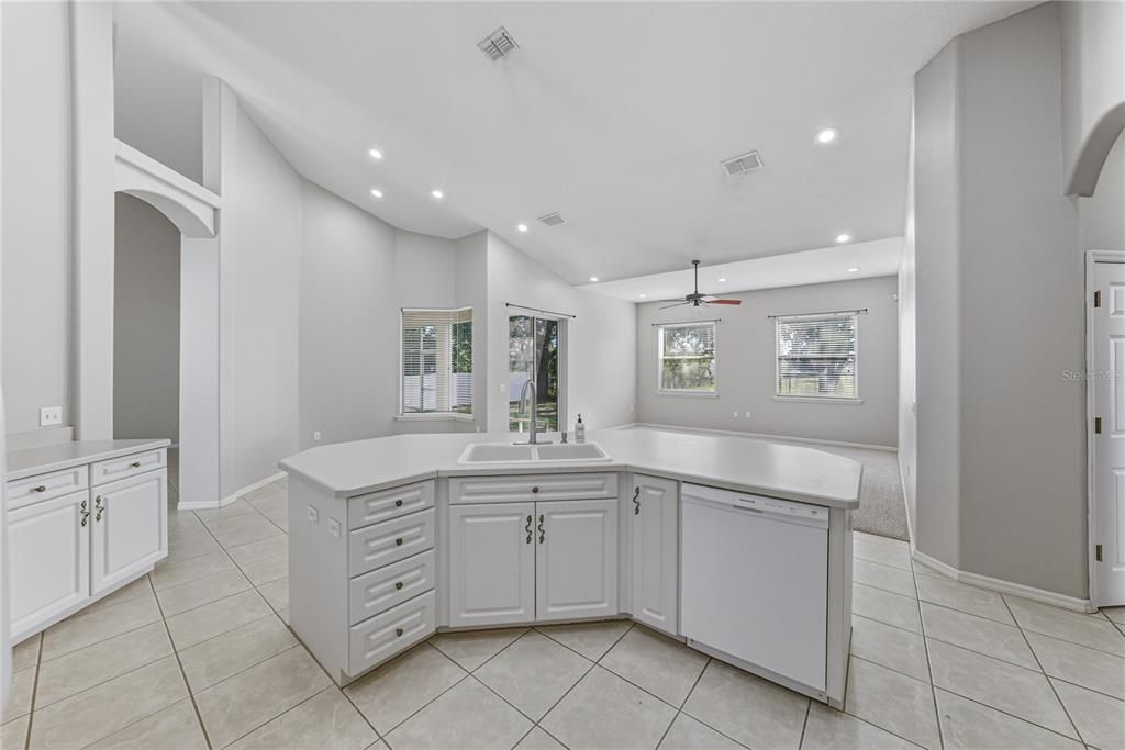 For Sale: $495,000 (4 beds, 2 baths, 2701 Square Feet)