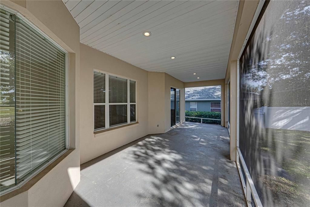 For Sale: $495,000 (4 beds, 2 baths, 2701 Square Feet)