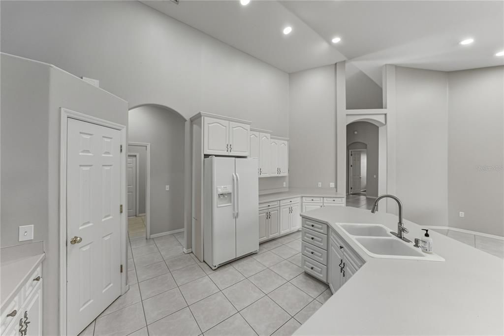 For Sale: $495,000 (4 beds, 2 baths, 2701 Square Feet)